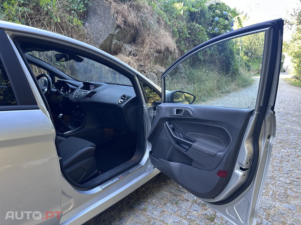 Ford Fiesta 1.0 EcoBoost S&S ST-LINE