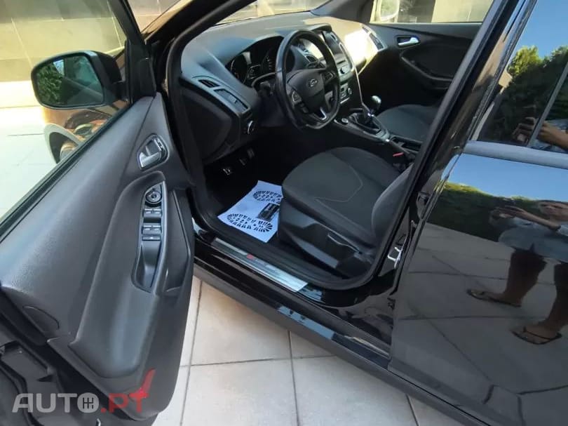 Ford Focus SW 1.5 TDCi ST-Line