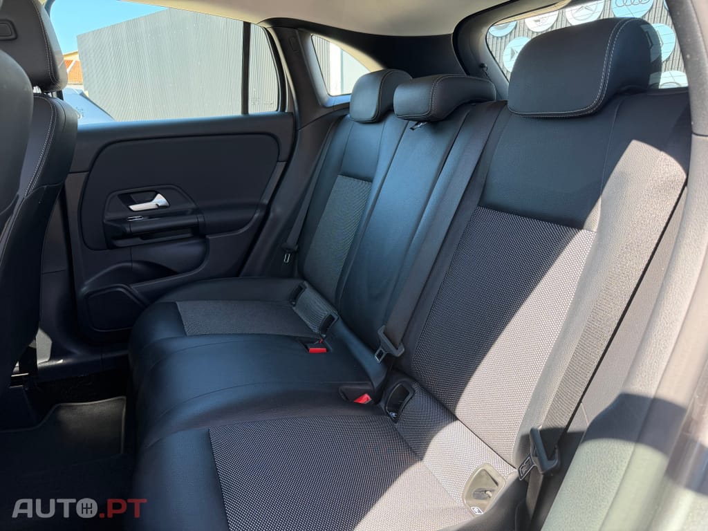 Mercedes-Benz GLA 180 d