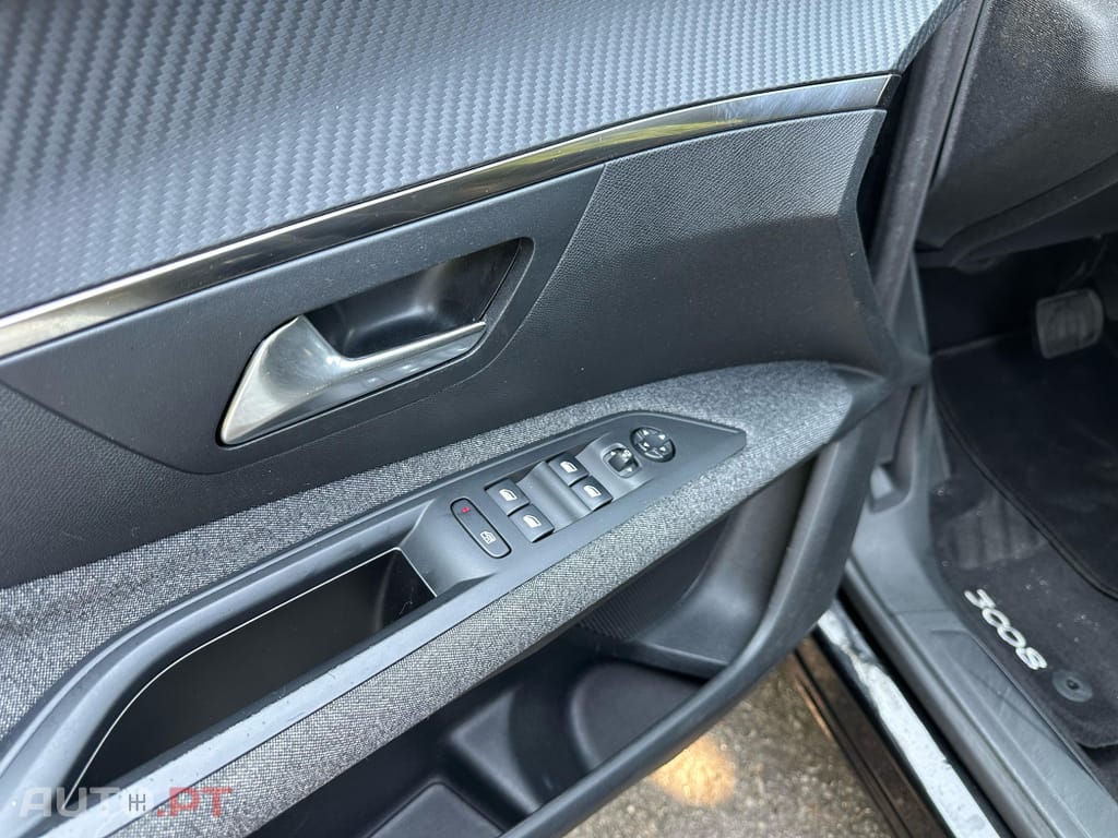 Peugeot 3008 1.6 BlueHDi Style EAT6
