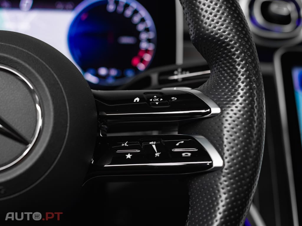 Mercedes-Benz C 300 e 9G-TRONIC AMG Line