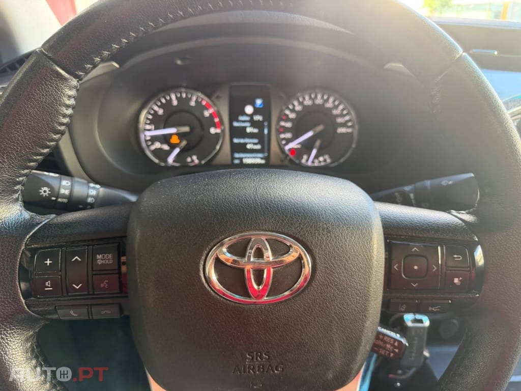 Toyota Hilux 2.4 D-4D 4WD CD Aut.