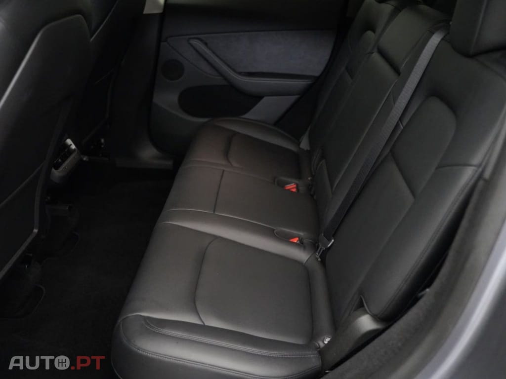 Tesla Model Y Long Range Dual Motor 94% I.V.A DEDUTIVEL