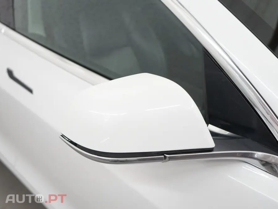 Tesla Model 3 Standard Range Plus RWD