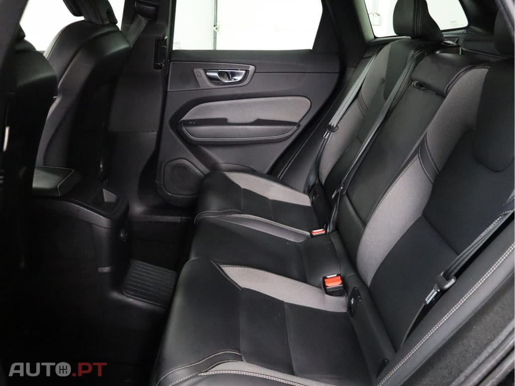 Volvo XC60 2.0 T6 PHEV Black Edition AWD