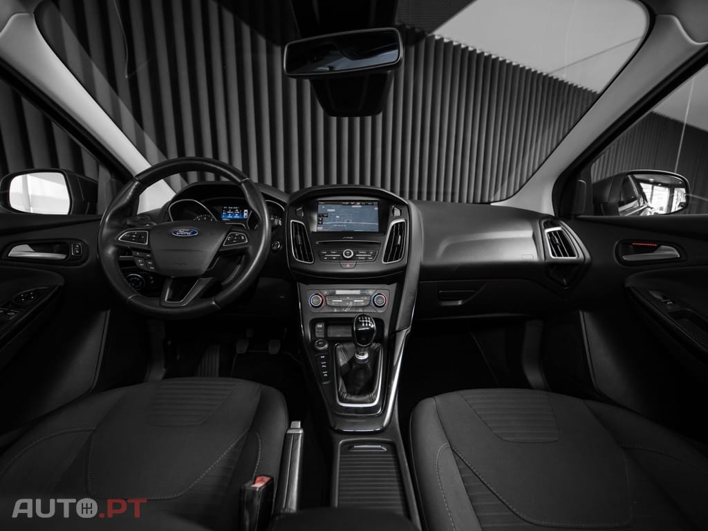 Ford Focus 1.0 EcoBoost S&S TITANIUM
