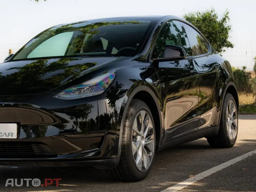 Tesla Model Y RWD — fotografia 6