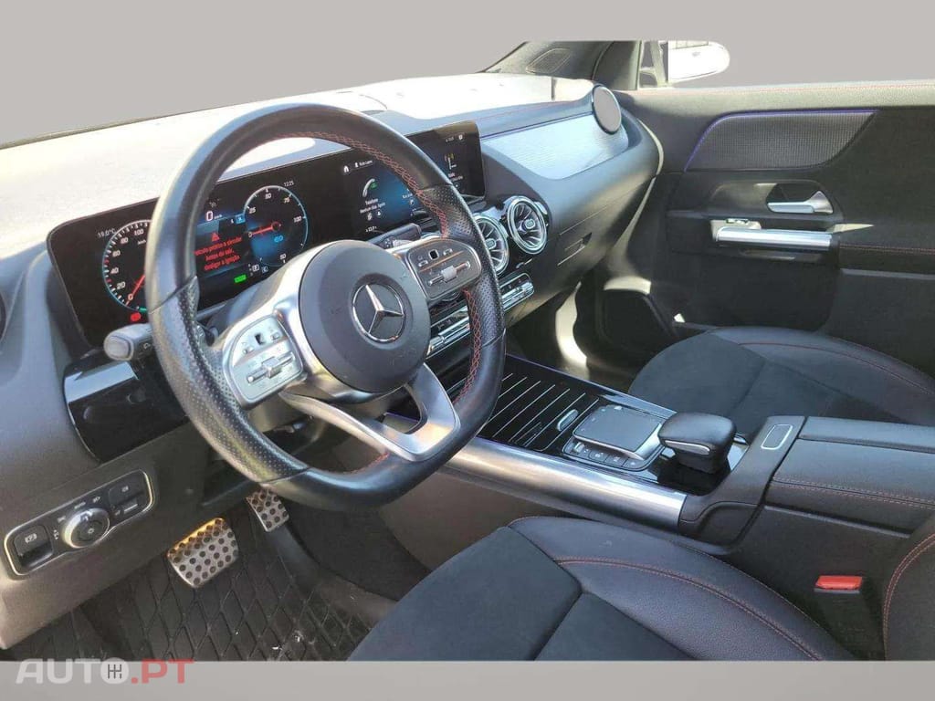 Mercedes-Benz EQA I.V.A DEDUTÍVEL 250 AMG