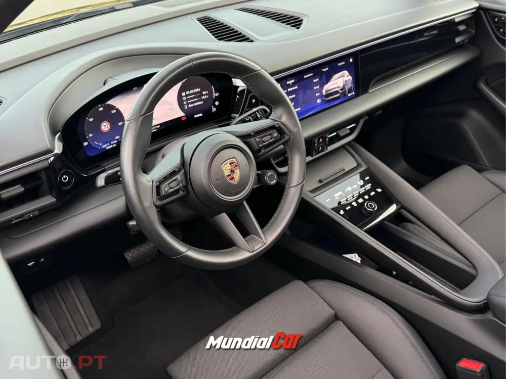 Porsche Macan Electric 4