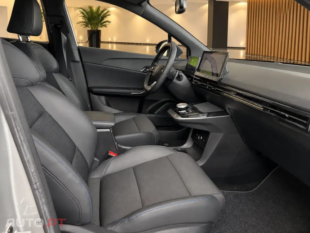MG MG4 64 kWh Luxury