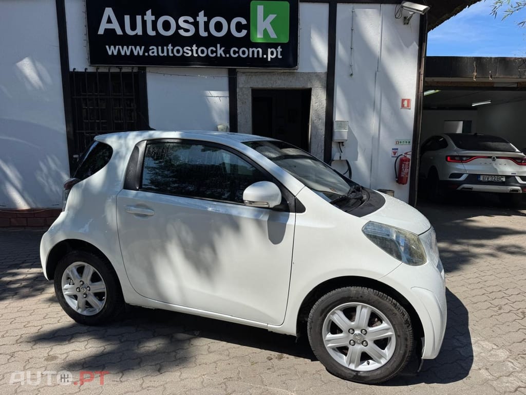 Toyota iQ 1.0 VVT-i