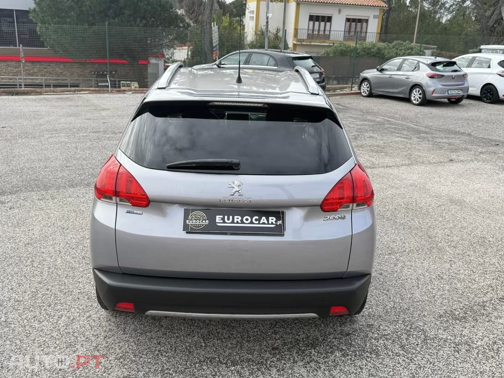 Peugeot 2008 1.2 PureTech Style