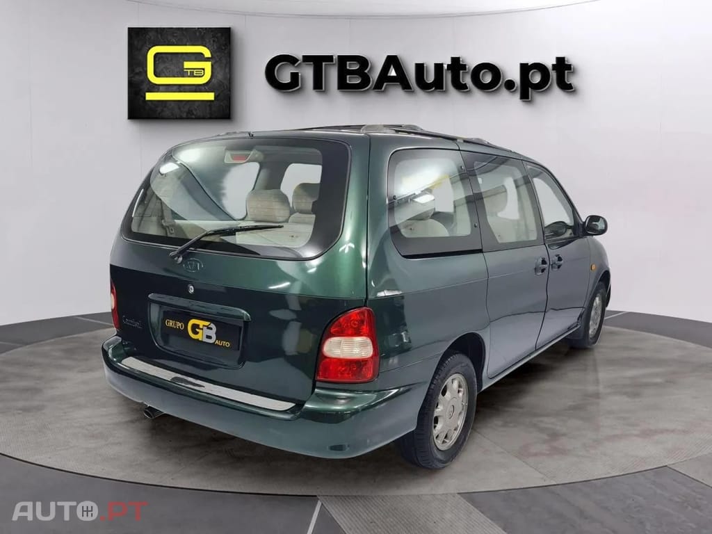 Kia Carnival LS