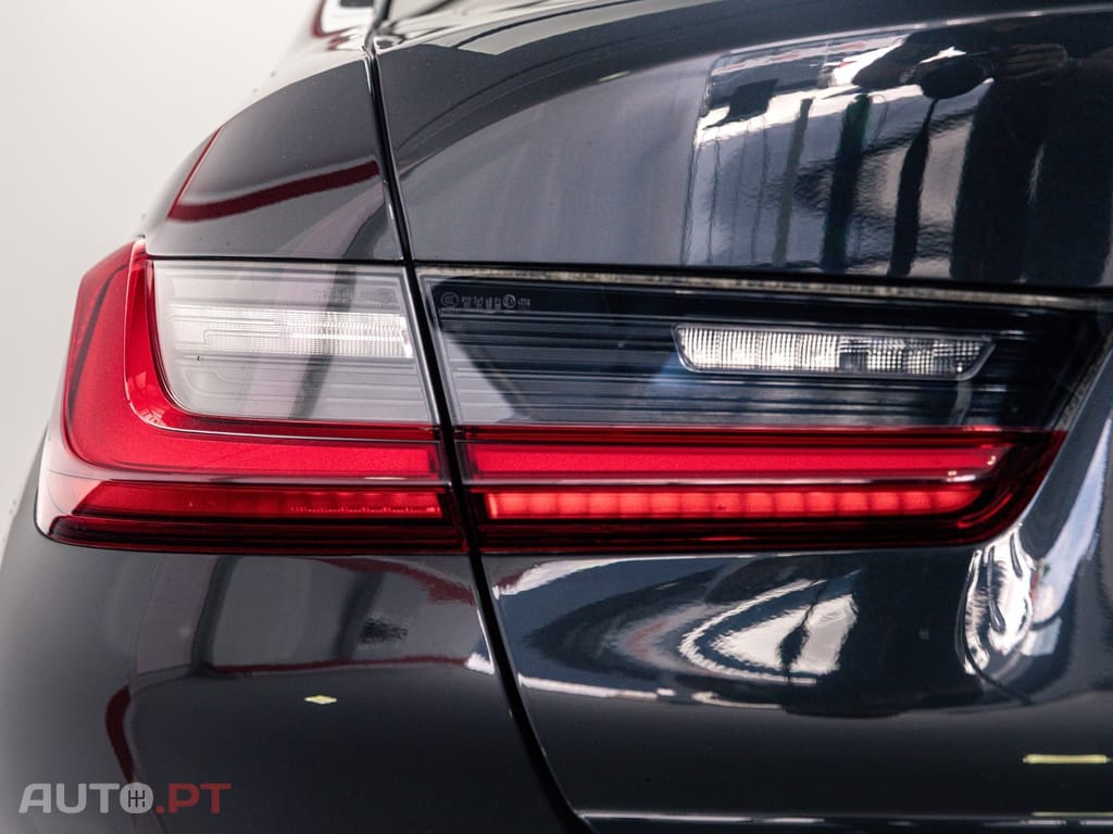 BMW 320 e Pack M Auto