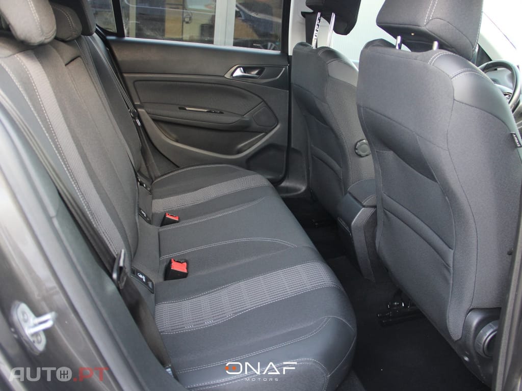 Peugeot 308 1.2 Pure Tech 110