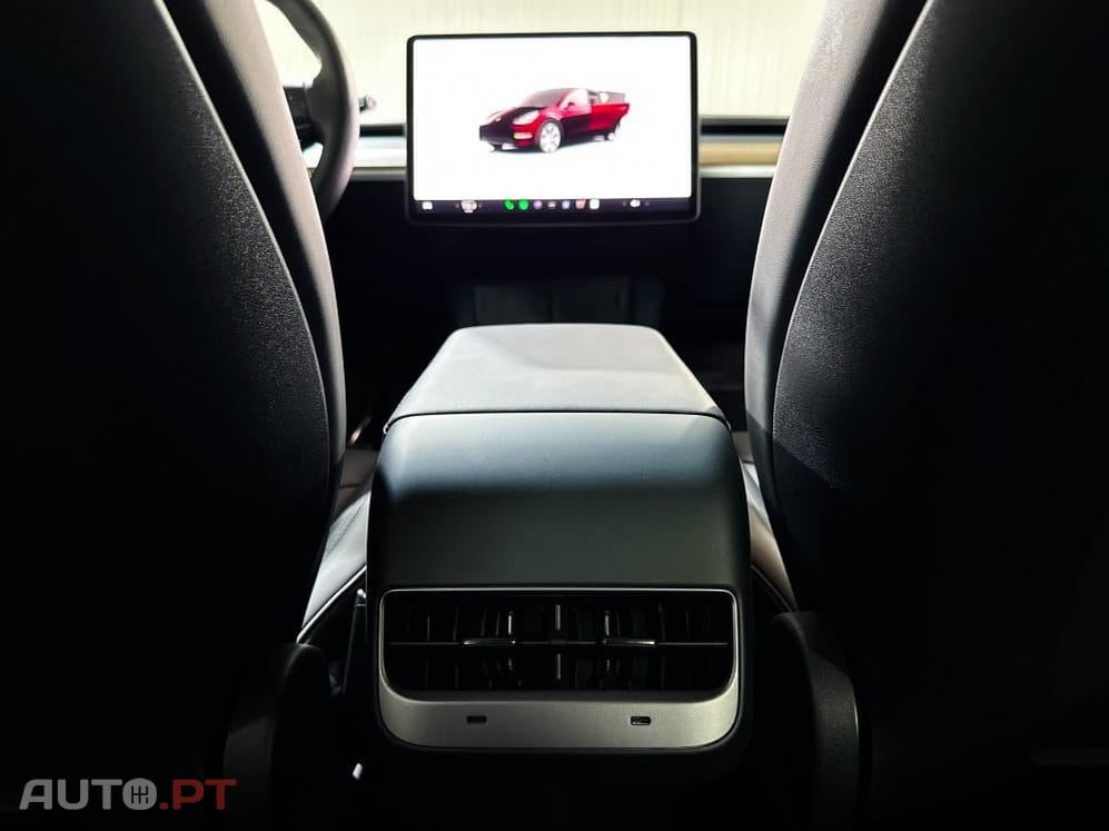 Tesla Model Y Standard