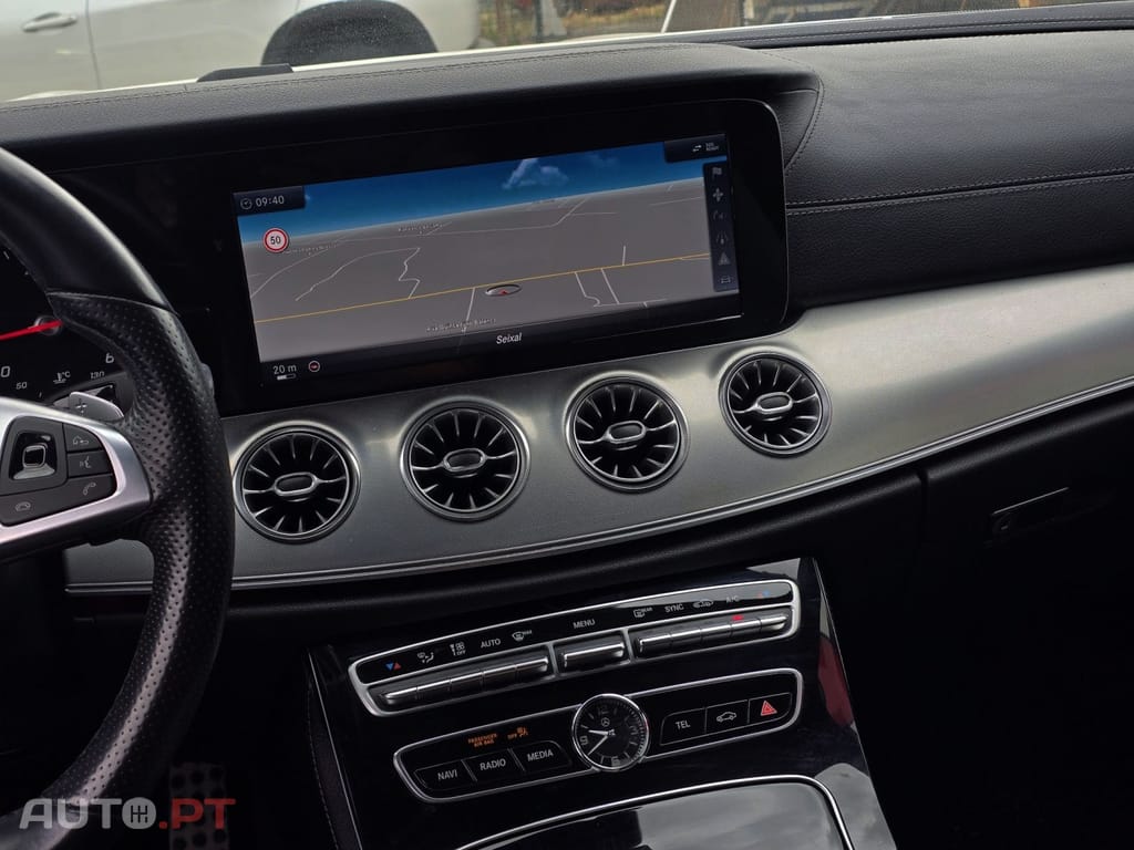 Mercedes-Benz E 220 d AMG Line