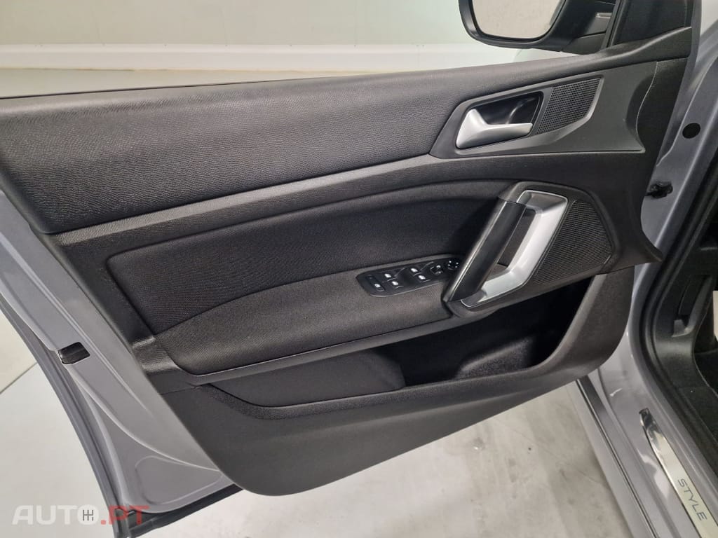Peugeot 308 SW 1.5 BLUEHDI STYLE