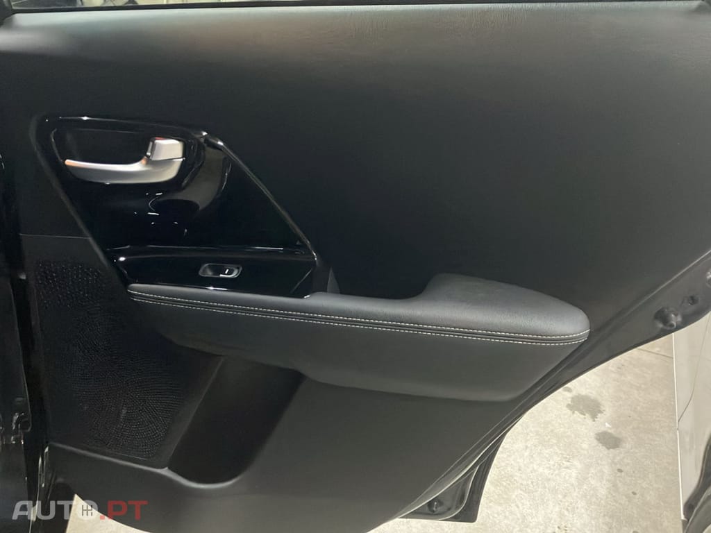 Kia Niro 1.6 GDi HEV EX