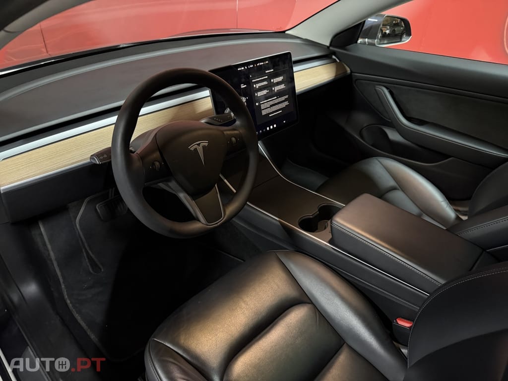 Tesla Model 3 Standard Range Plus RWD