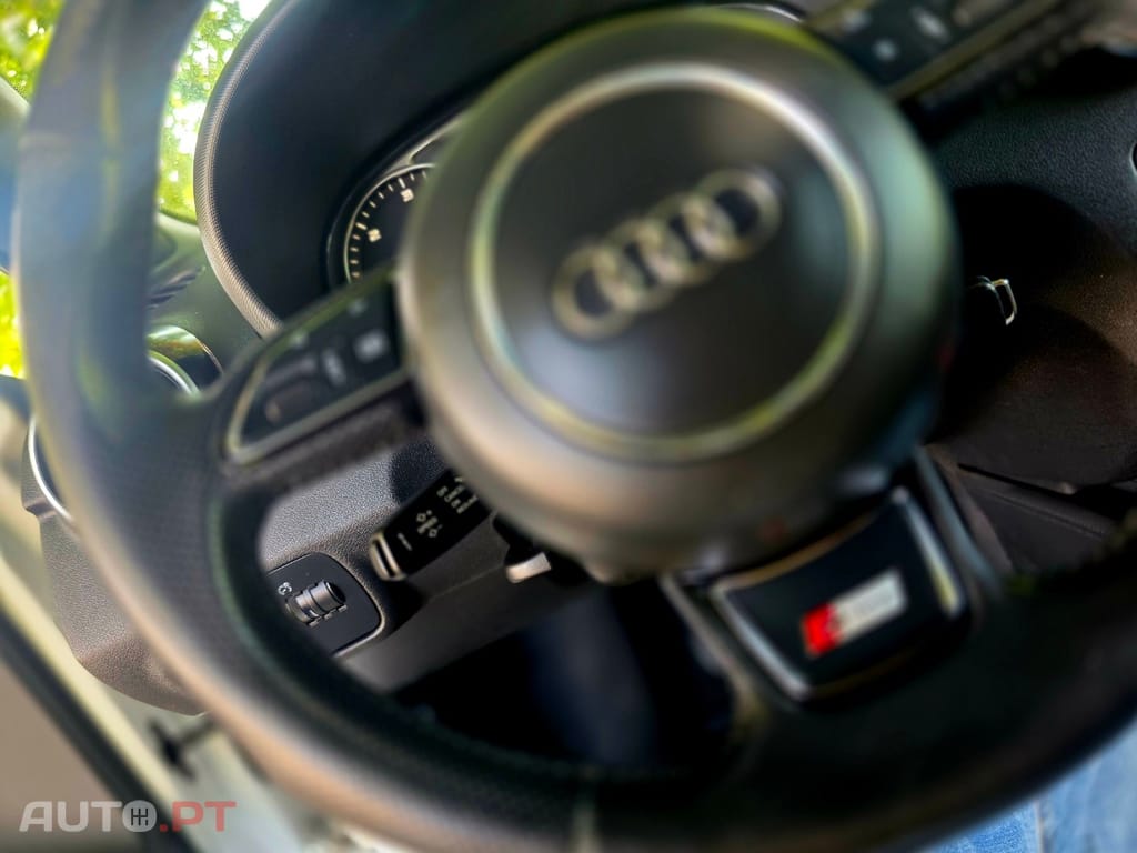 Audi A1 1.6 TDi S-line
