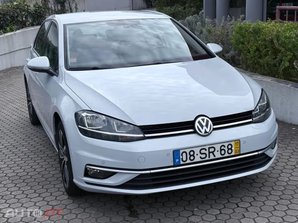 Volkswagen Golf 1.0 TSI Confortline