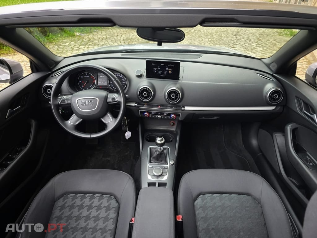 Audi A3 Cabrio 1.6 TDi Attraction