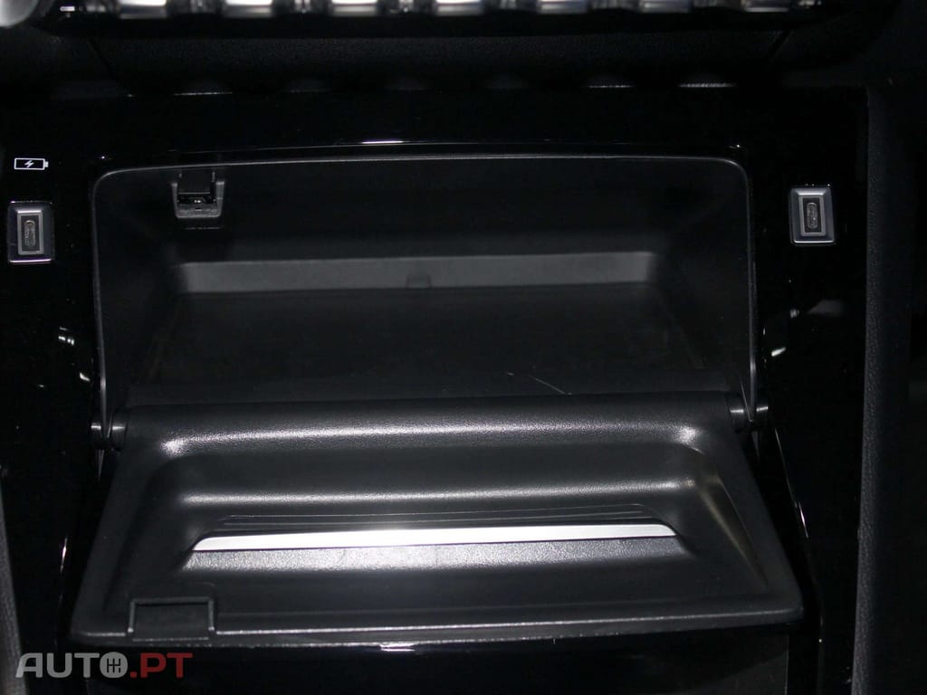 Peugeot 2008 1.2 Hybrid Allure e-DCS6