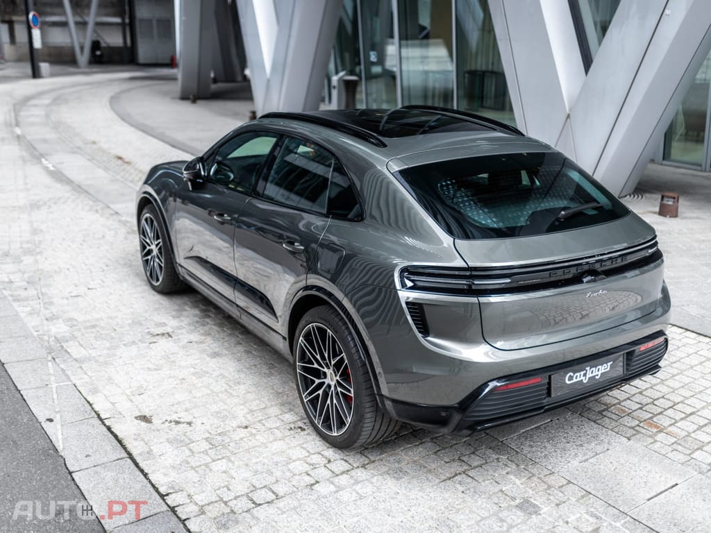Porsche Macan 4