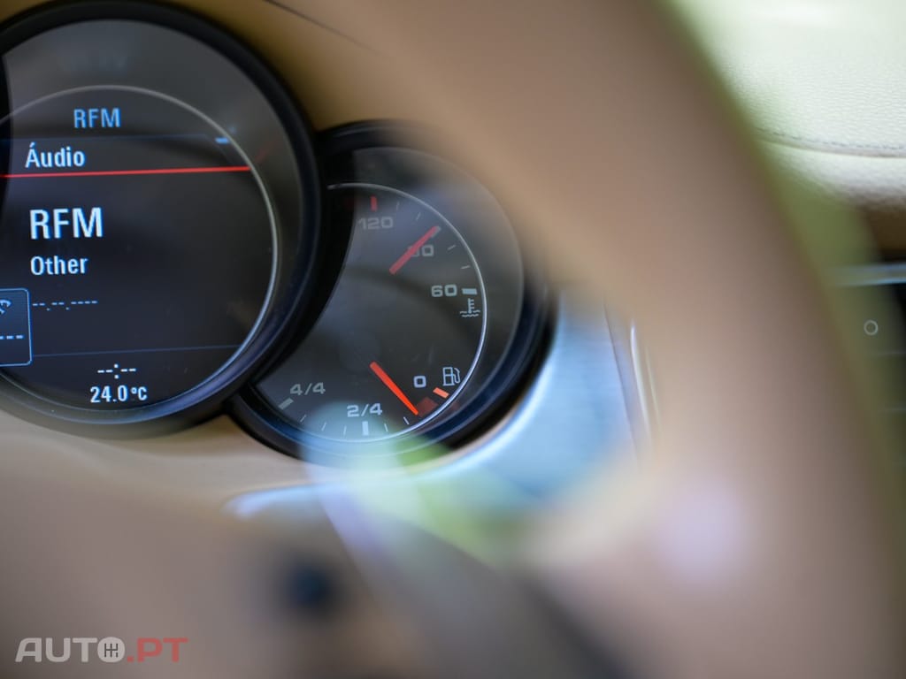 Porsche Panamera S Hybrid J19