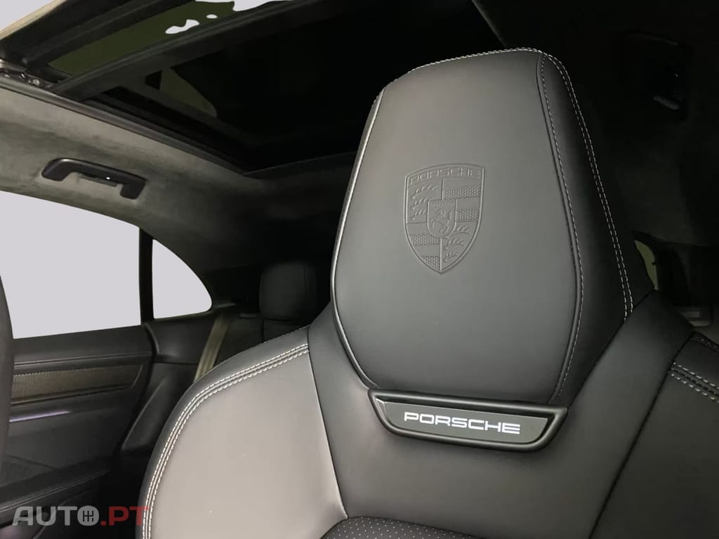 Porsche Macan Turbo  I.V.A DEDUTÍVEL