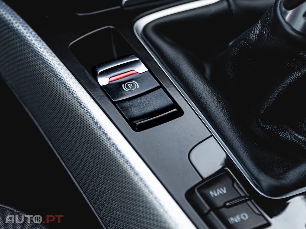 Audi A4 2.0 TDi Look RS4