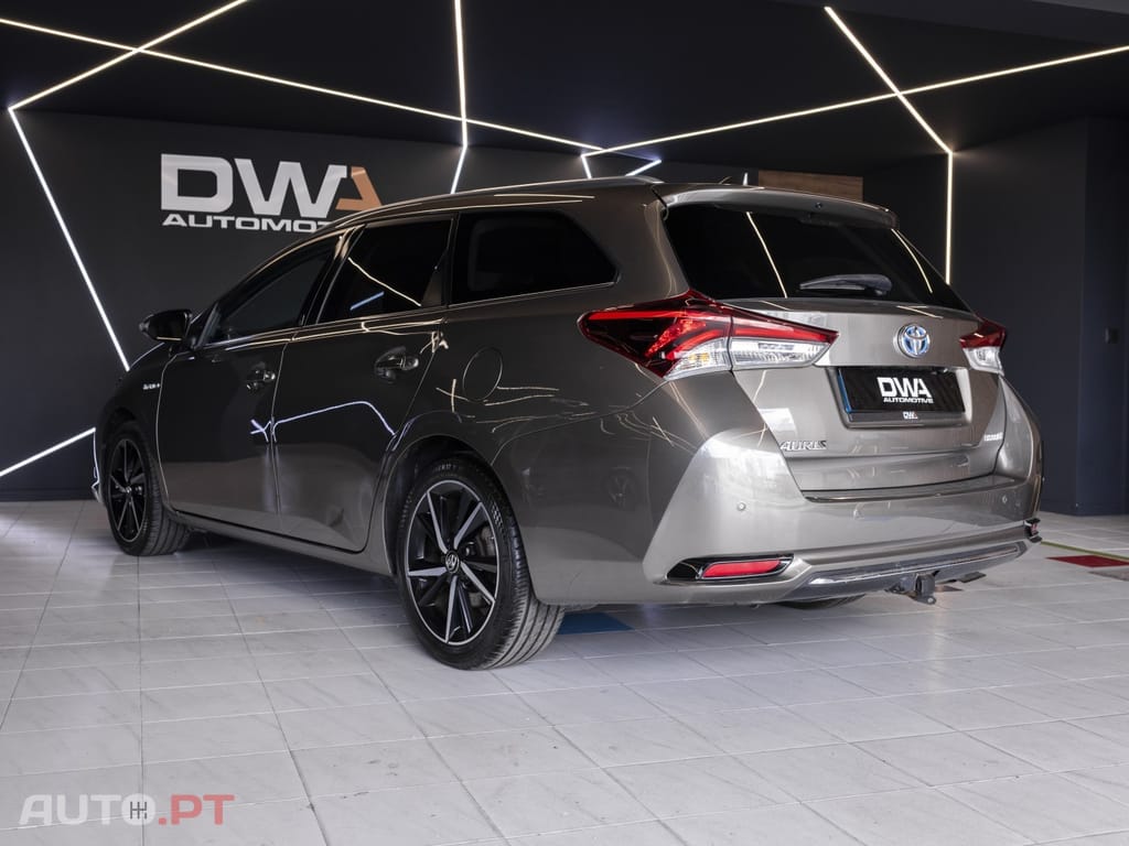 Toyota Auris Touring Sports 1.8 HSD Sport+Navi
