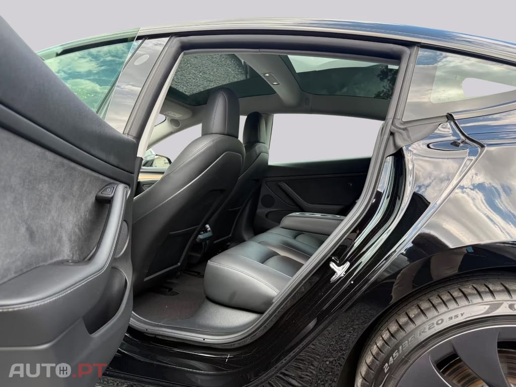 Tesla Model 3  Performance I.V.A DEDUTIVEL