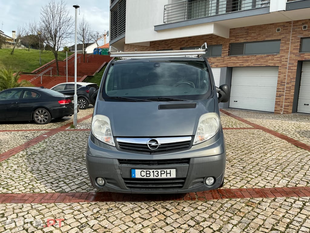 Opel Vivaro Furgones