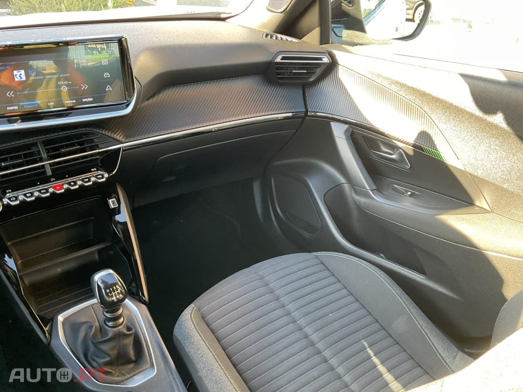 Peugeot 2008 1.2 PureTech Style