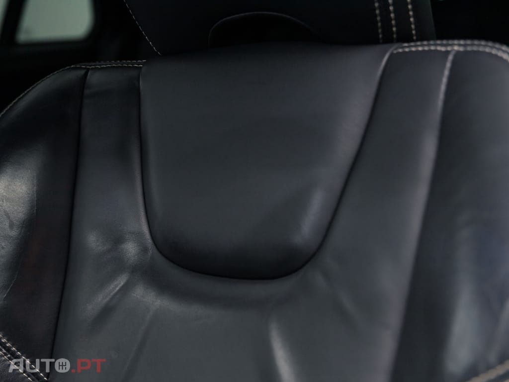 Volvo V60 2.4 D6 Momentum AWD Phev