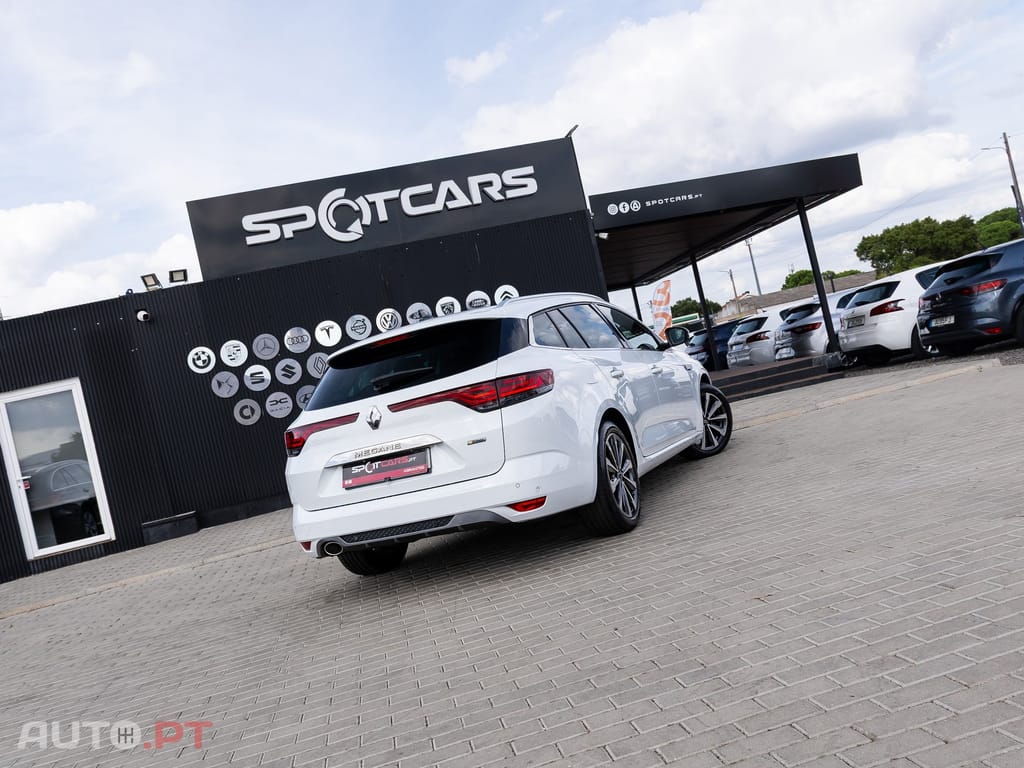 Renault Mégane Sport Tourer 1.5 Blue dCi R.S. Line — fotografia 6