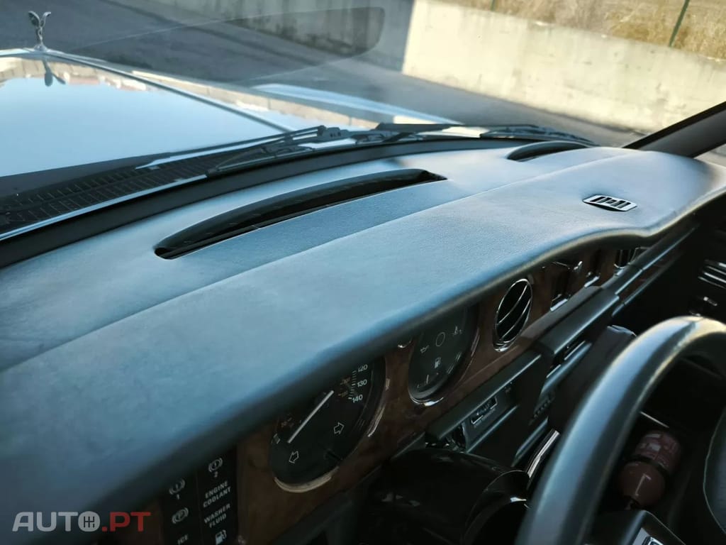 Rolls Royce Silver Spur 2 AXLE RIGID BODY 4 DOOR SALOON