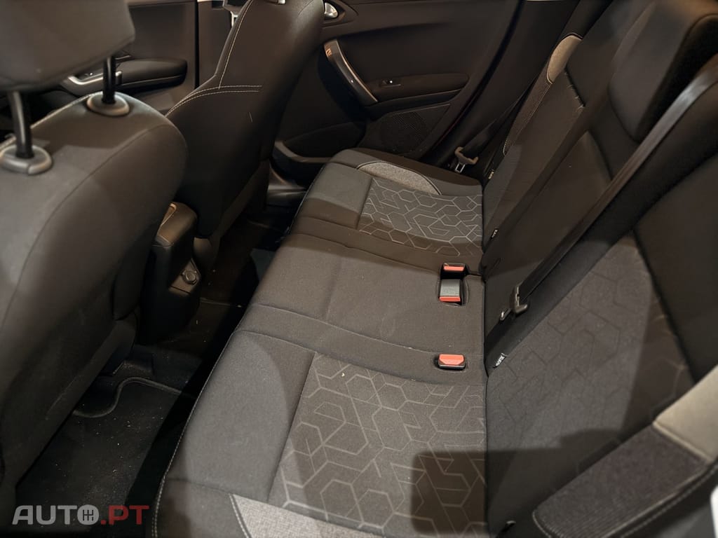 Peugeot 2008 1.2 PureTech Style