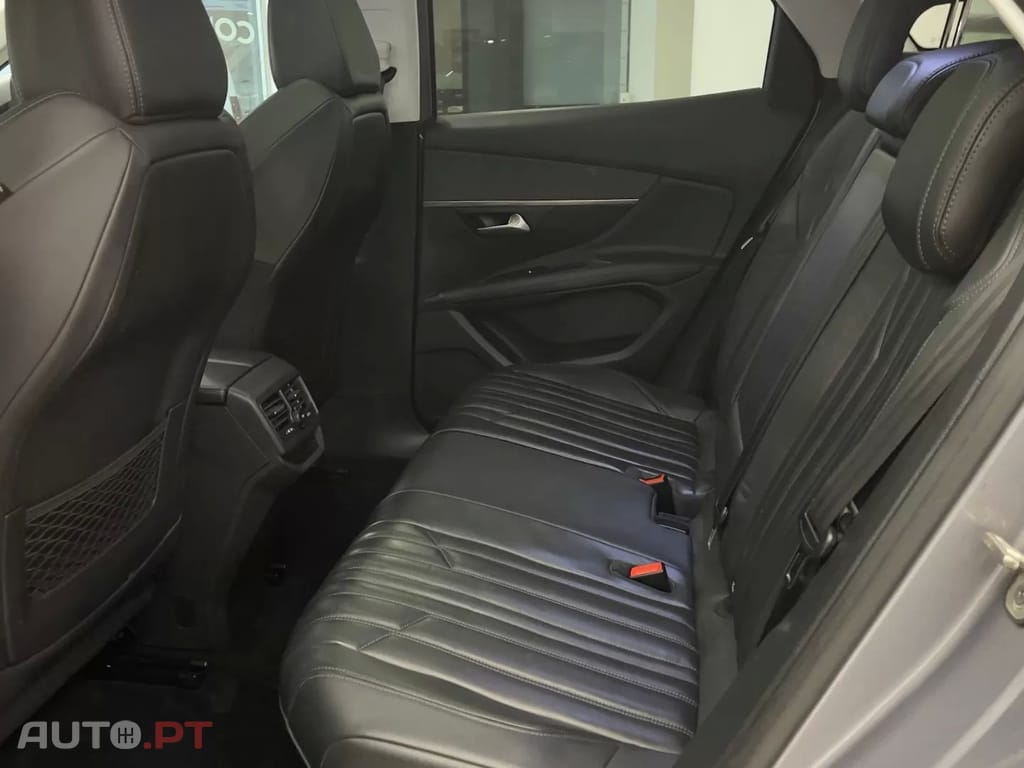 Peugeot 3008 1.5 BlueHDi Allure Pack