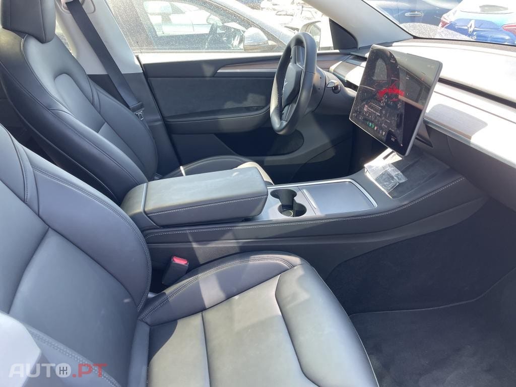 Tesla Model Y Long Range Dual Motor