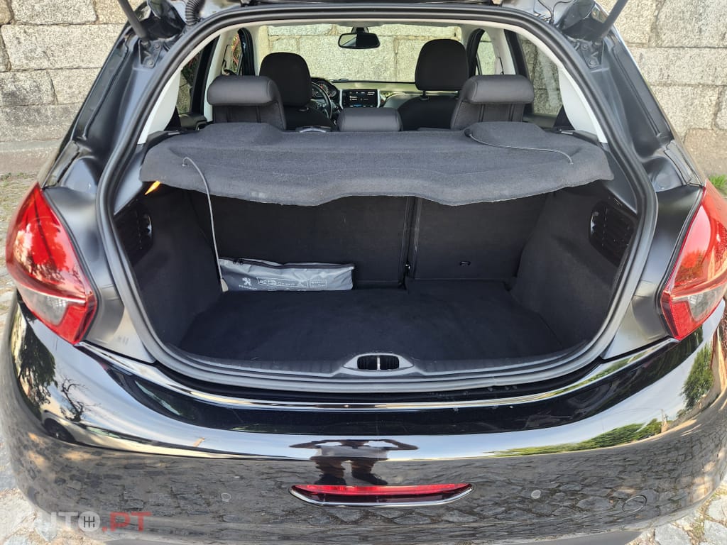 Peugeot 208 1.5 BlueHDi Signature