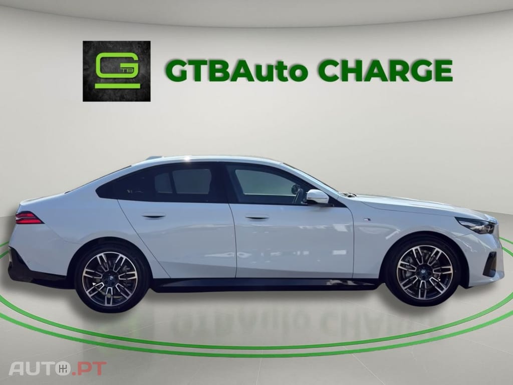 BMW i5 eDrive40 M Sport I.V.A DEDUTIVEL