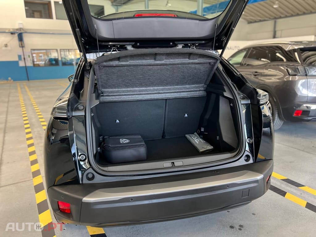 Peugeot E-2008 54 kWh Active