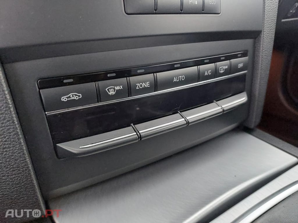 Mercedes-Benz E 220 CDI Avantgarde BlueEfficiency