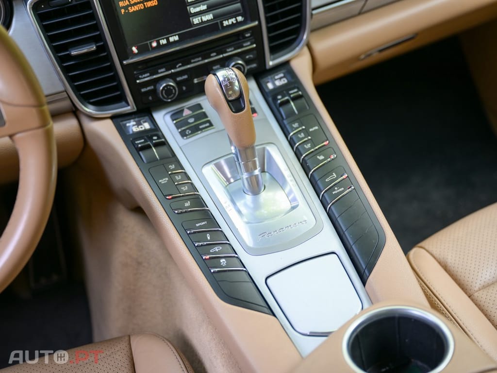 Porsche Panamera S Hybrid J19