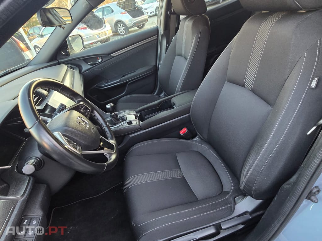Honda Civic 1.0 ELEGANCE NAV