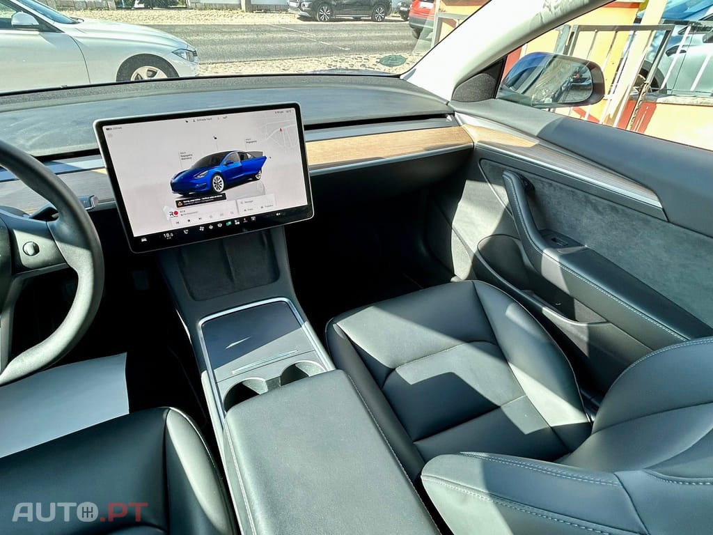 Tesla Model 3 Standard Range Plus RWD