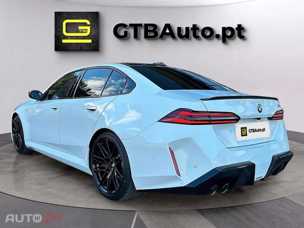 BMW M5 Carbon